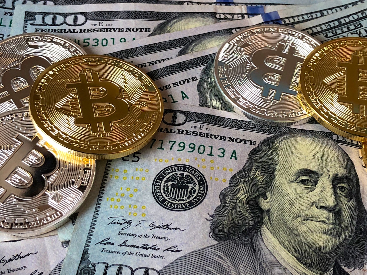 Types of money – find out what money types are there